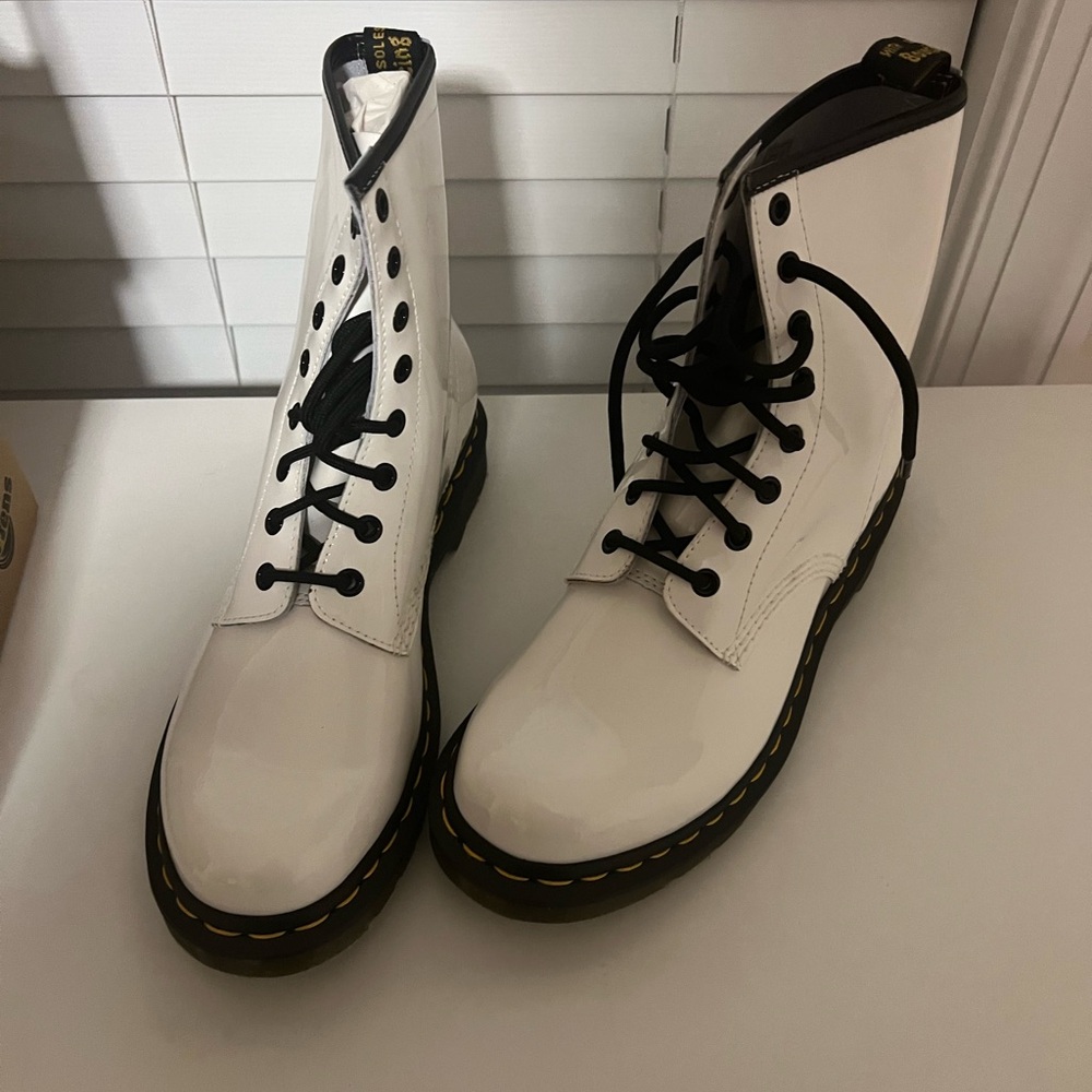 Brand new in the box never worn white doc marten boots size 9 in women’s